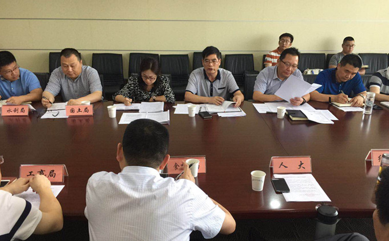 公车.jpg 公车.jpg